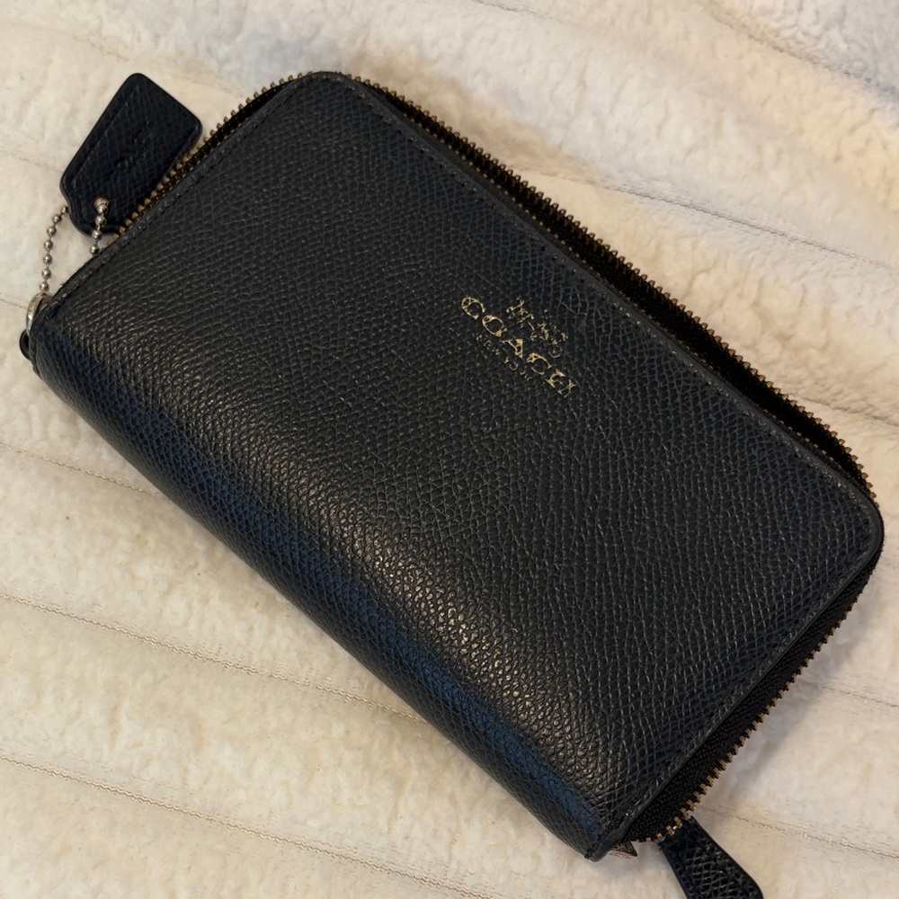 Coach Black Textured Leather Wallet